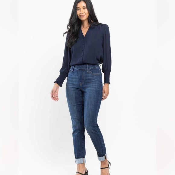 New nwt Judy blue pull on cuffed Women's Jeans retail $69 - Picture 2 of 4
